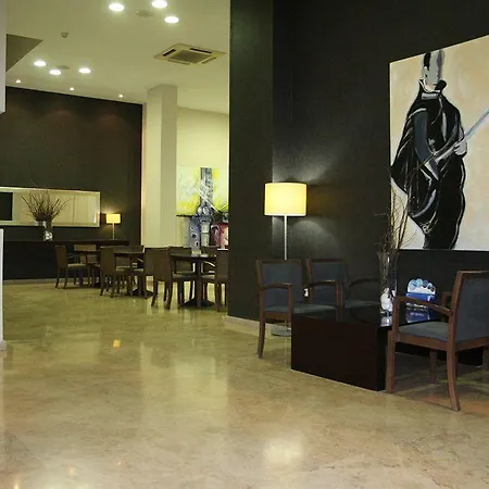 Plaza Picasso Apartment *